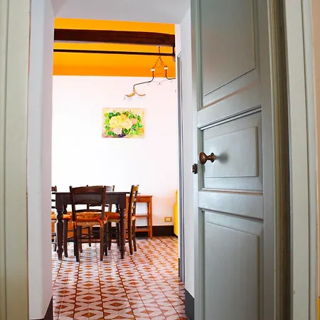 Acanto Aparthotel 4*