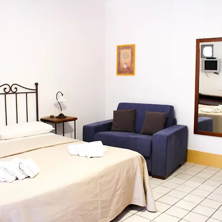 Acanto Aparthotel