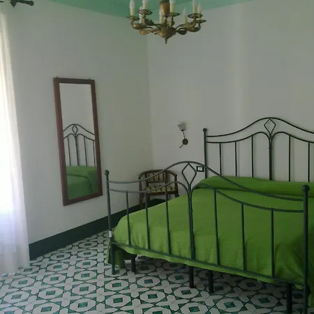 Acanto Aparthotel 4*