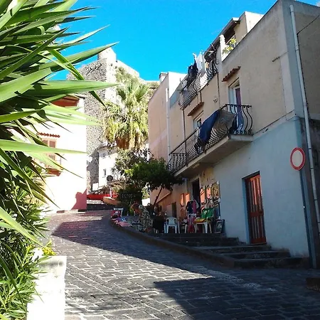 Acanto Aparthotel 4*